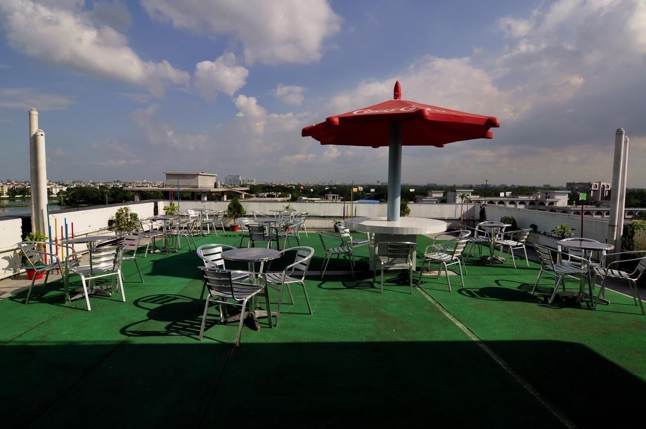 Holiday Xpress Dhaka Exterior photo